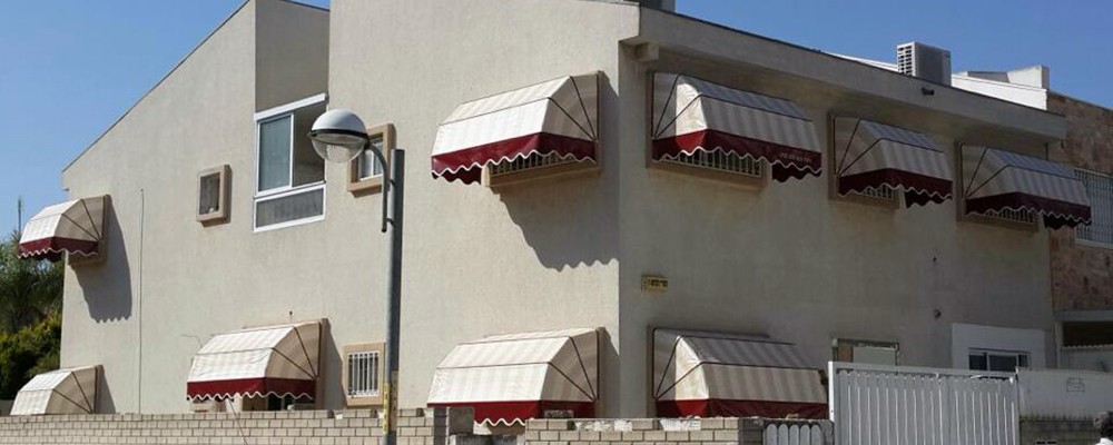 סככה לרכב מרקיזה למרפסת