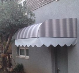 סוכך כניסה לבית