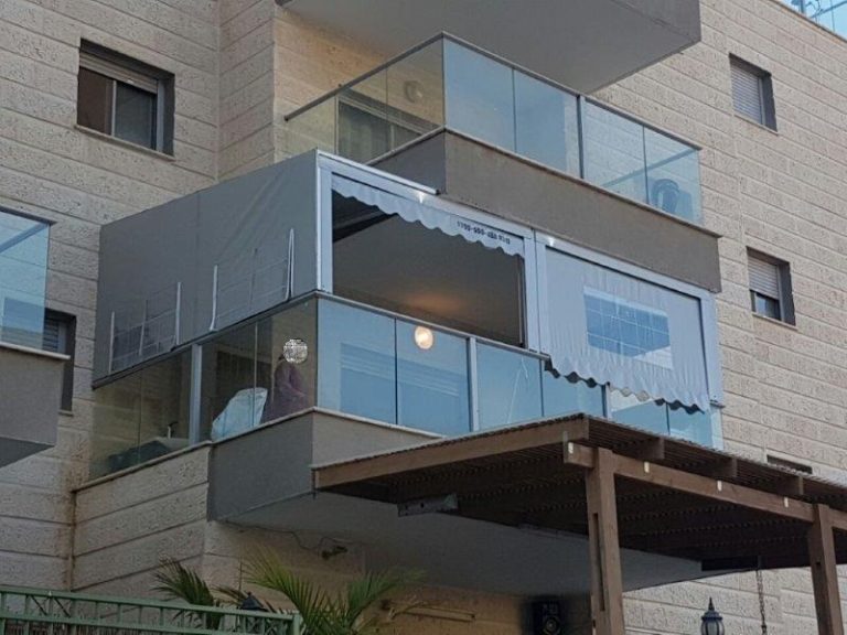 סוכך מסך למרפסת